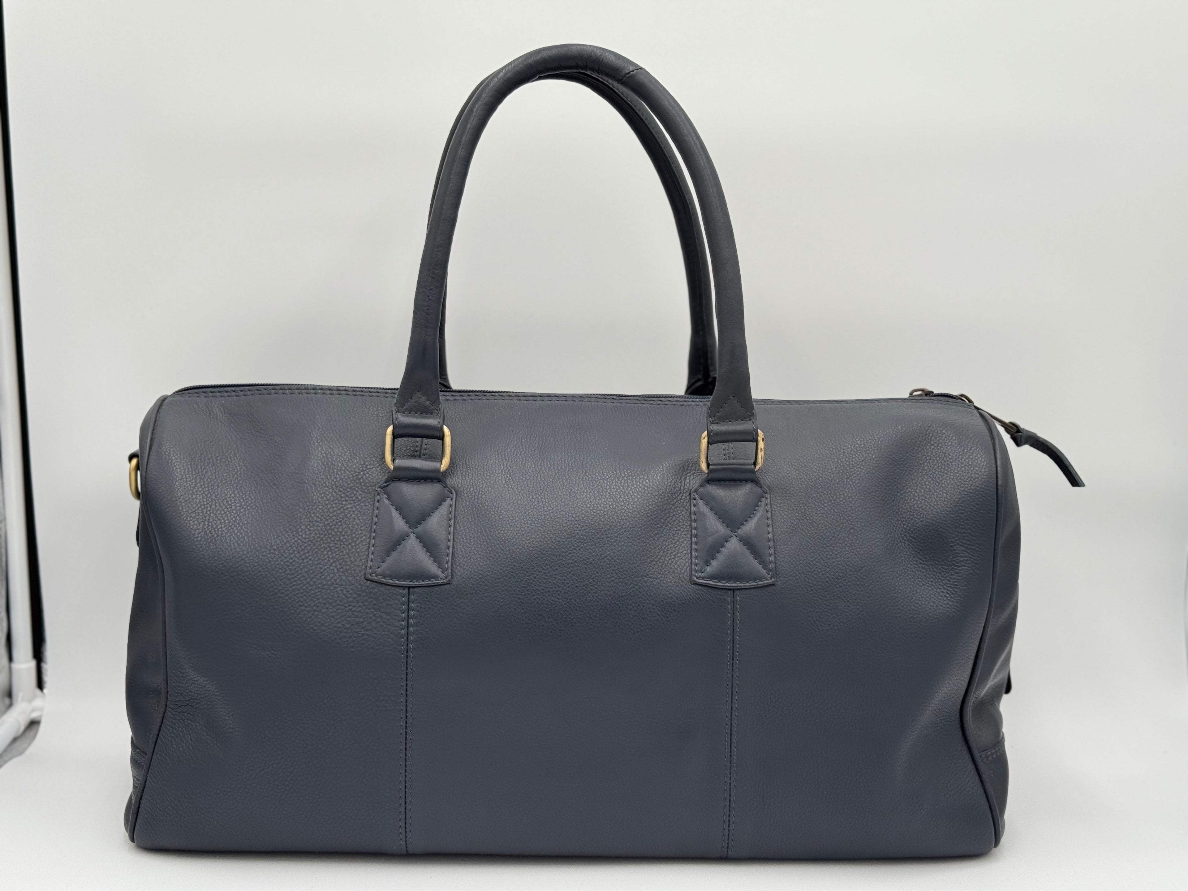 Laveri MEDIUM DUFFLE BAG