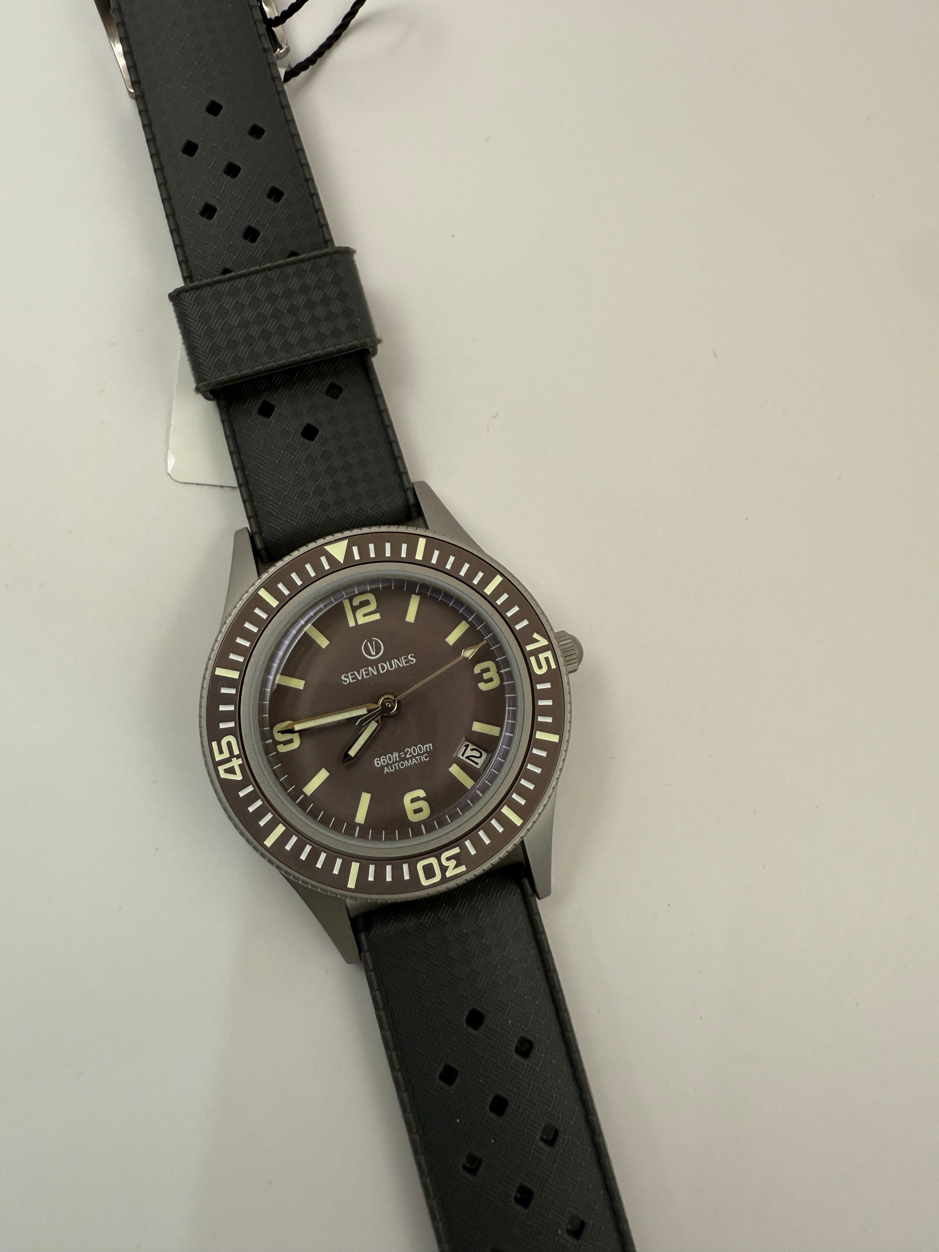 seven dunes auto watch