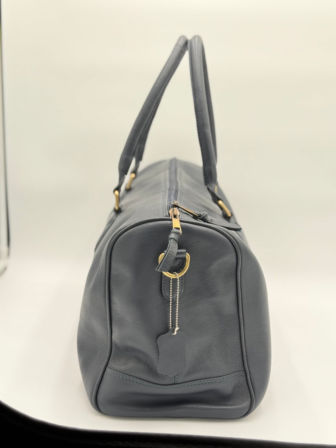 Laveri MEDIUM DUFFLE BAG