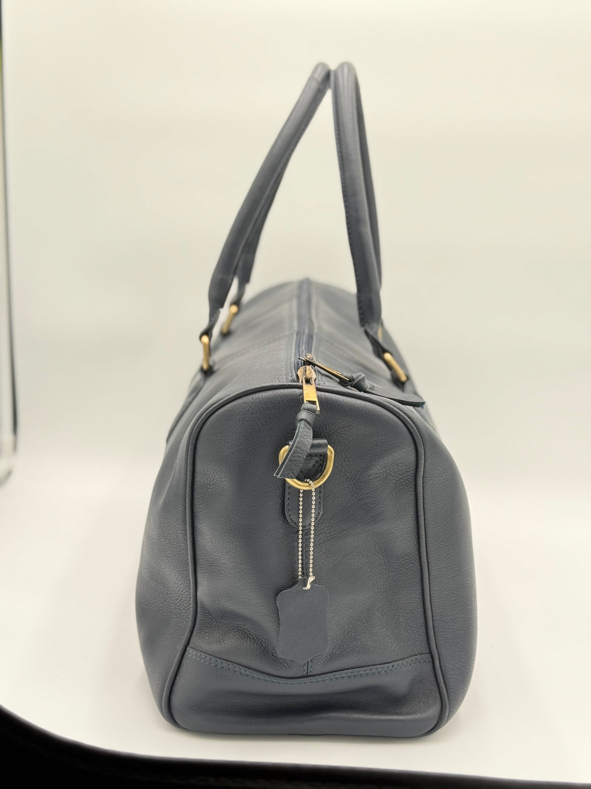 Laveri MEDIUM DUFFLE BAG