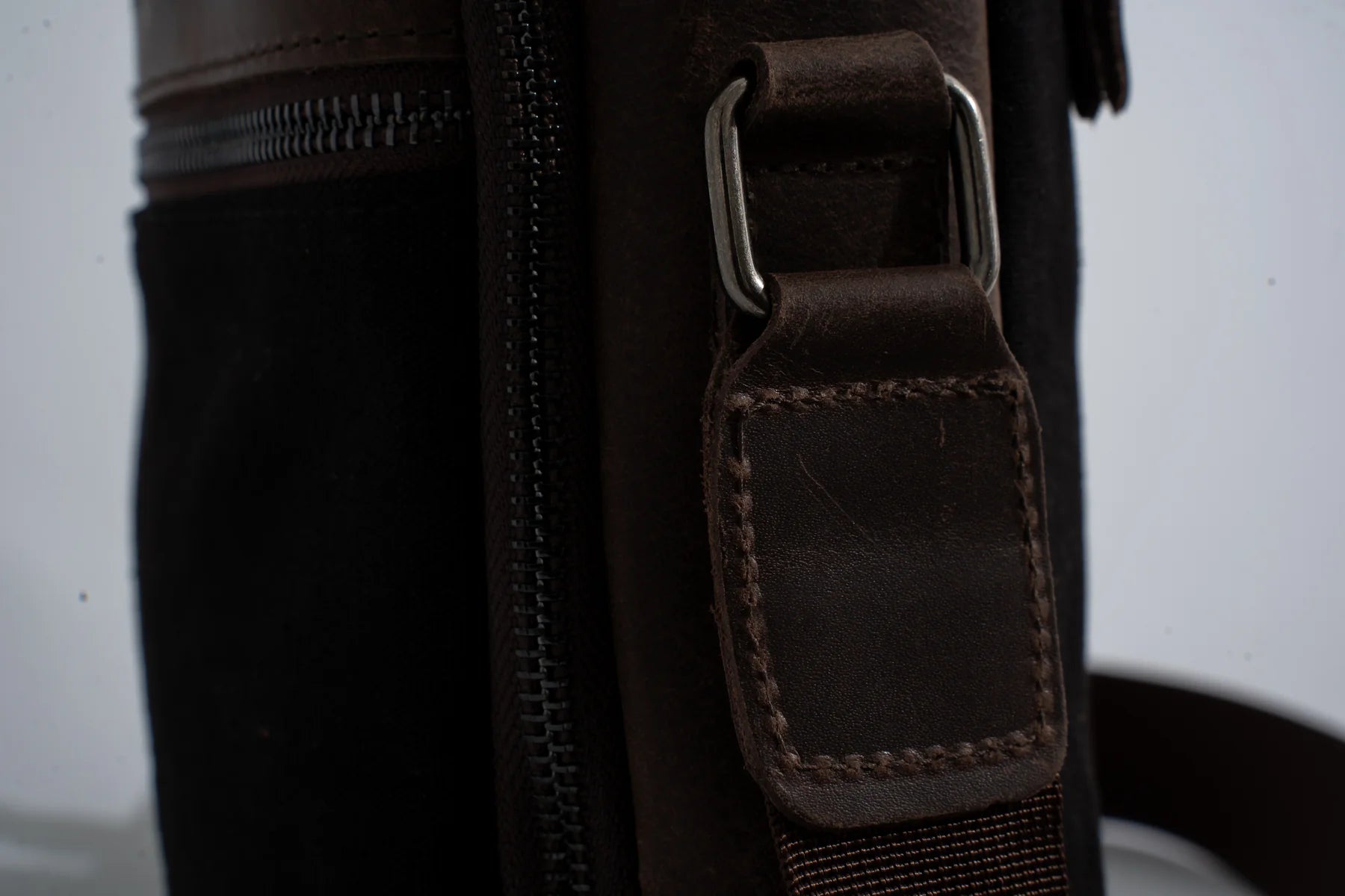 JOOBRAN MULTI-POCKET SHOULDER BAG - BLACK