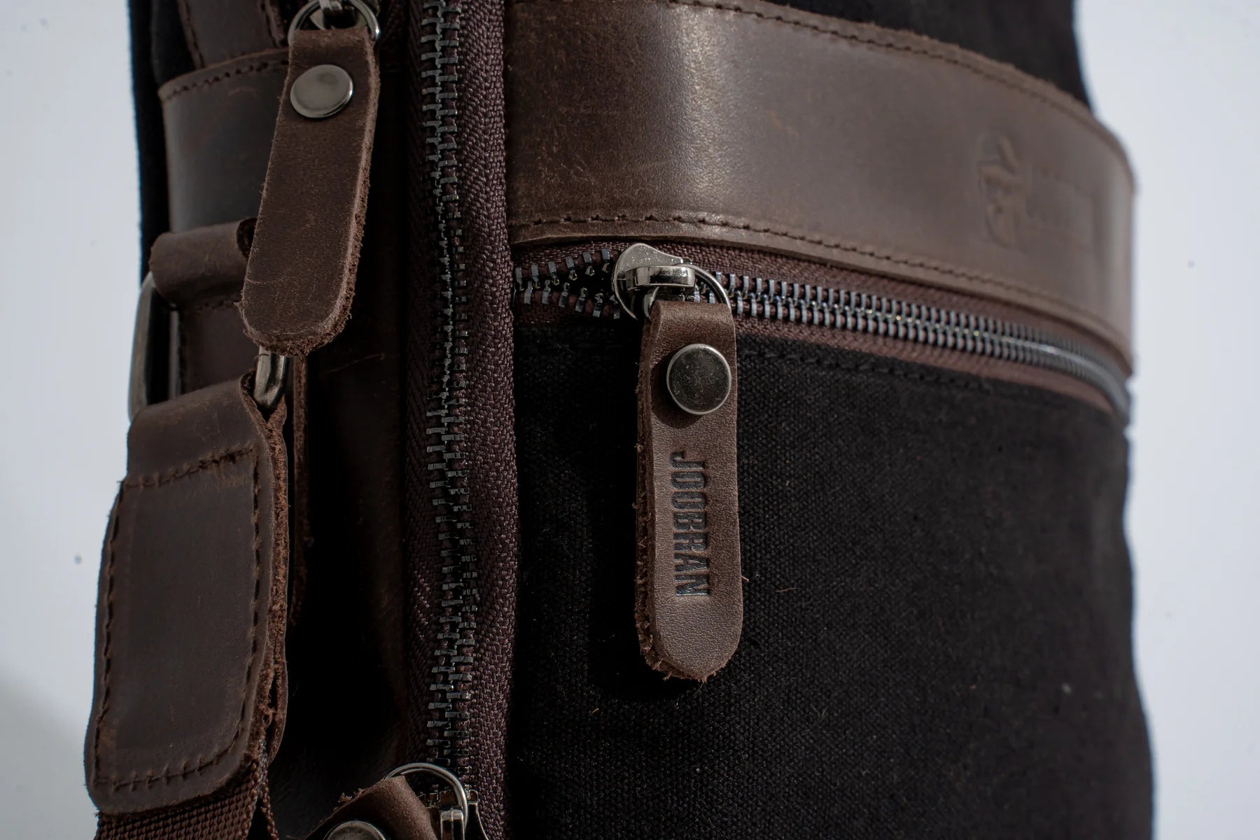 JOOBRAN MULTI-POCKET SHOULDER BAG - BLACK