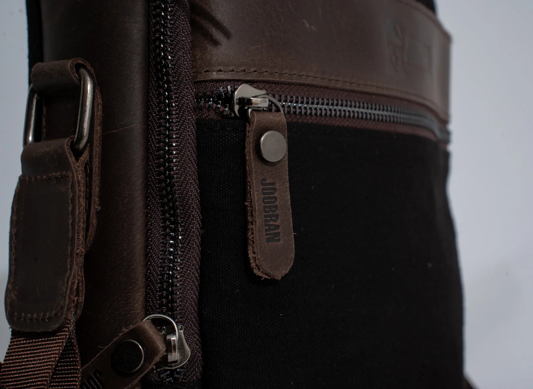 JOOBRAN MULTI-POCKET SHOULDER BAG - BLACK