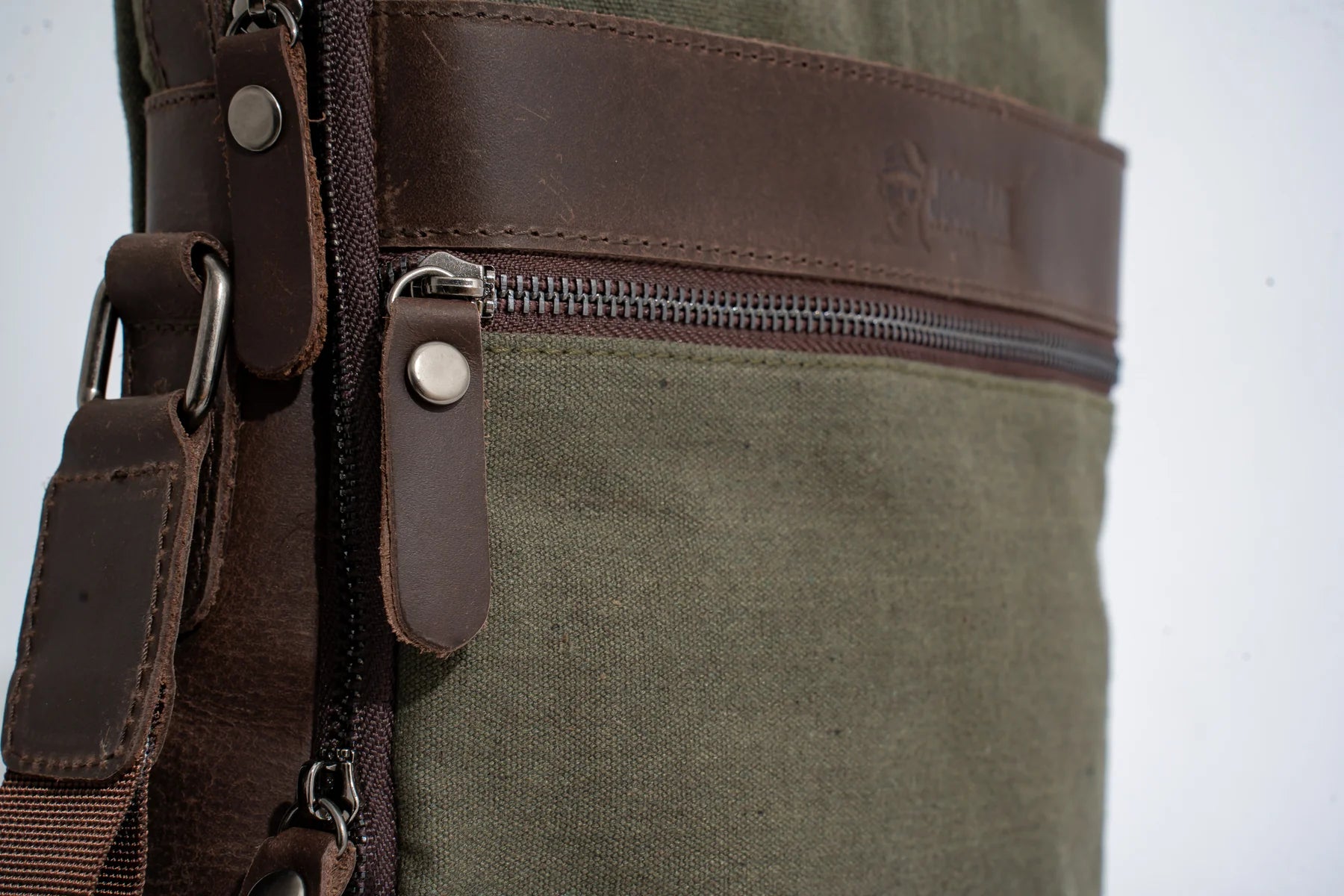JOOBRAN MULTI-POCKET SHOULDER BAG - ARMY