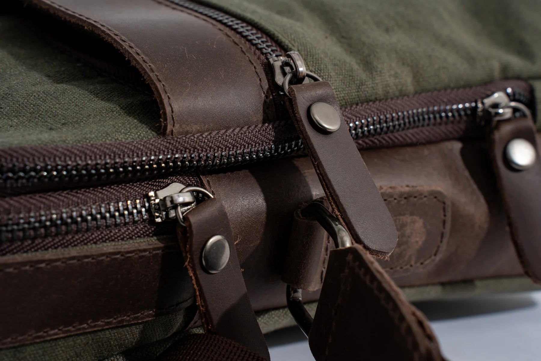 JOOBRAN MULTI-POCKET SHOULDER BAG - ARMY