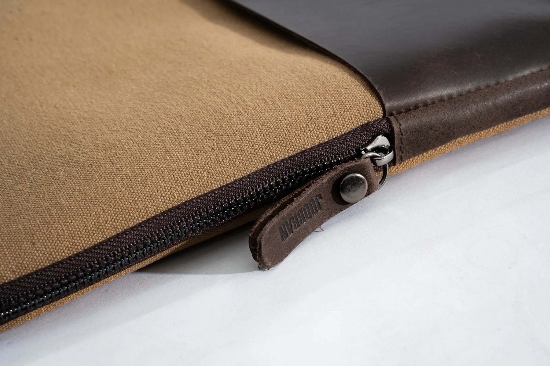 JOOBRAN LAPTOP SLEEVE - TAN