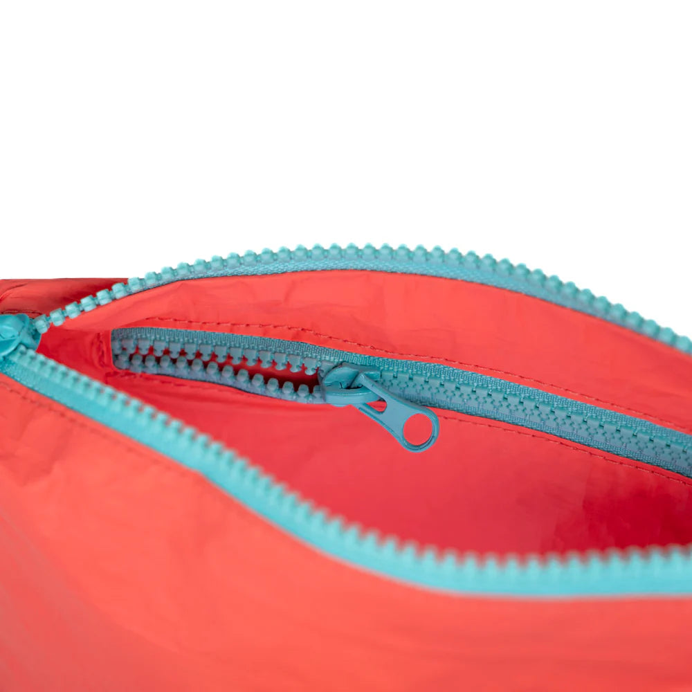 Mid Pouch - Essential Coral