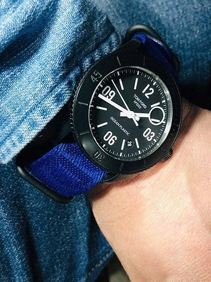 TOM FORD OCEAN PLASTIC AUTO WATCH