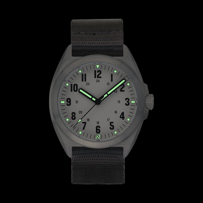 RZE Valour 38 Whistler White automatic titanium