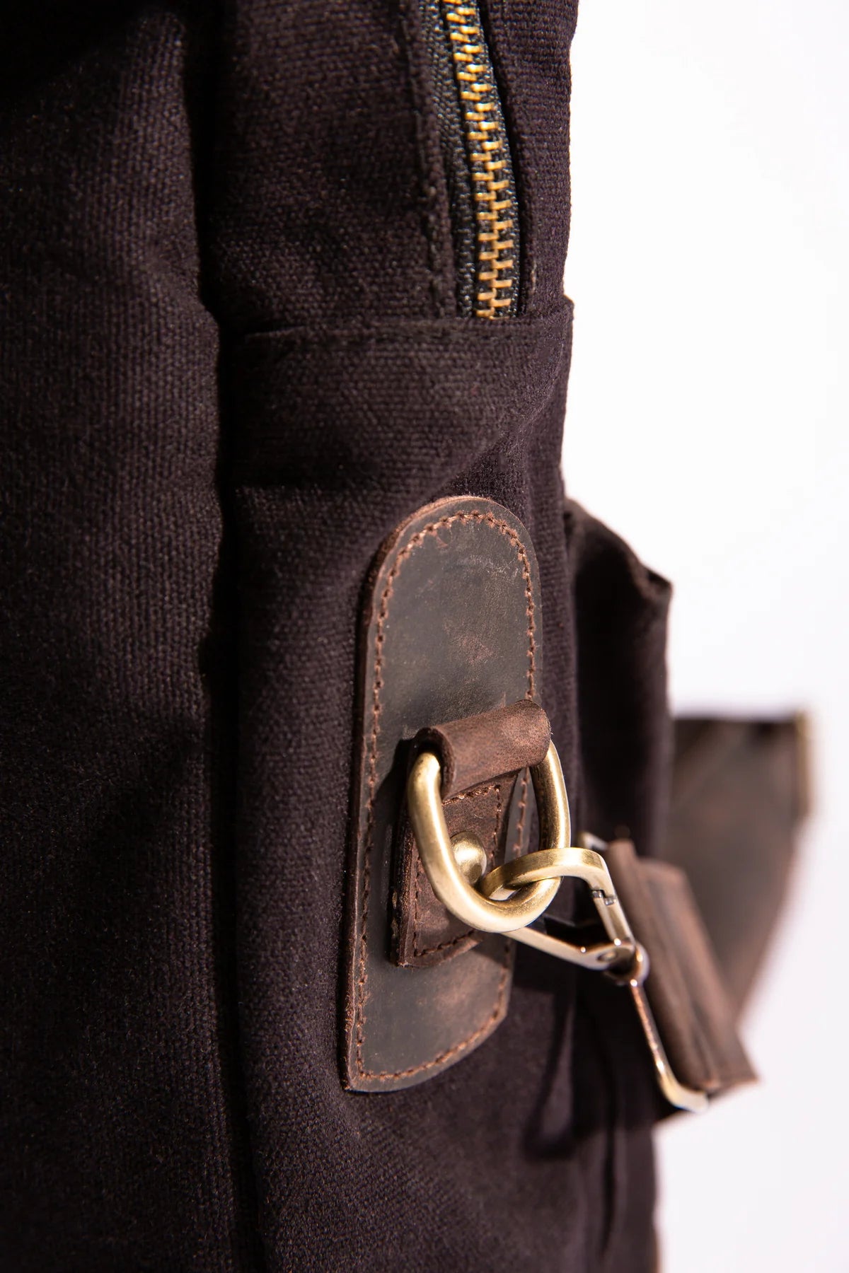 JOOBRAN CHARLIE MESSENGER BAG - BLACK