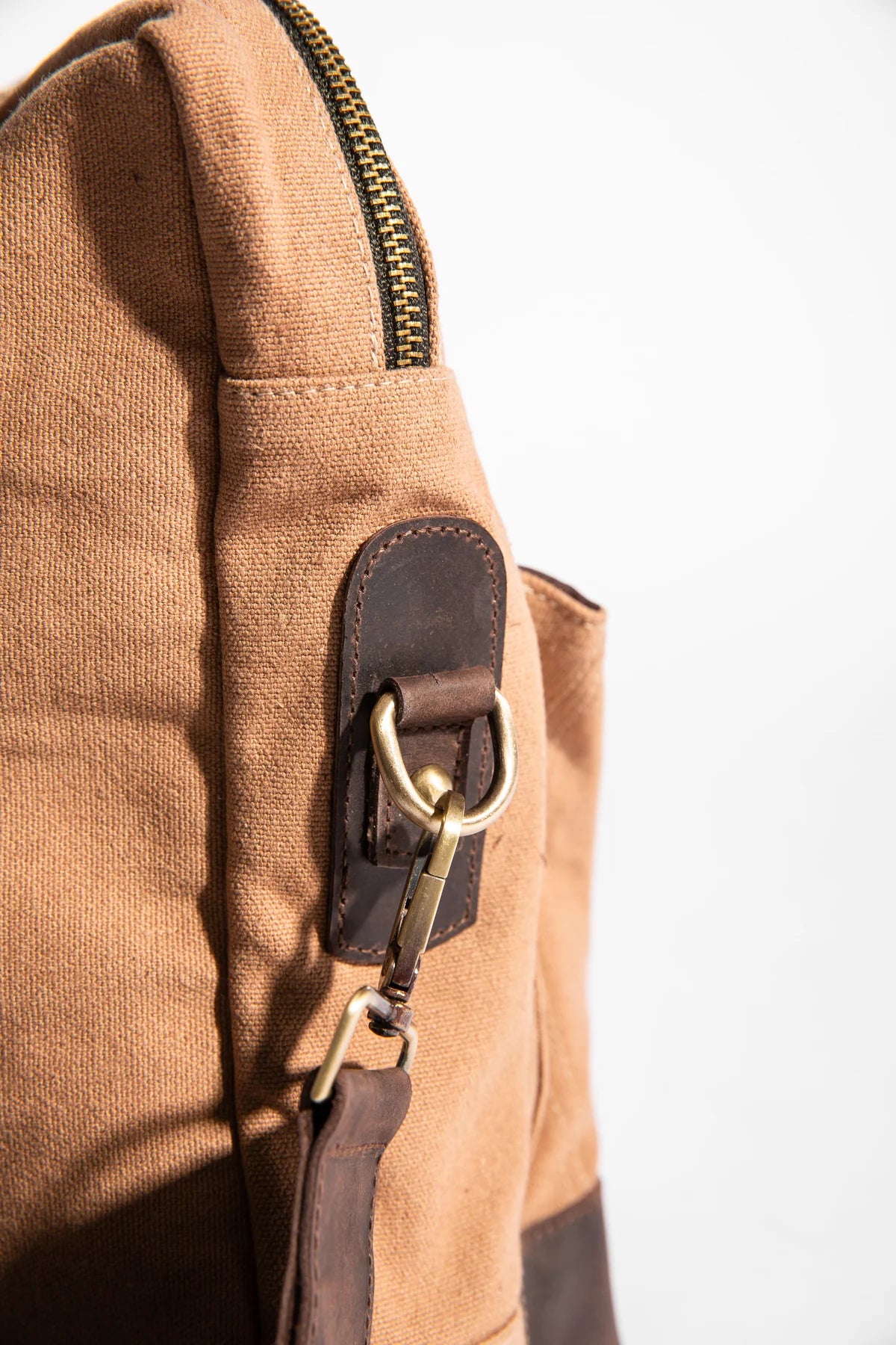 JOOBRAN CHARLIE MESSENGER BAG - TAN