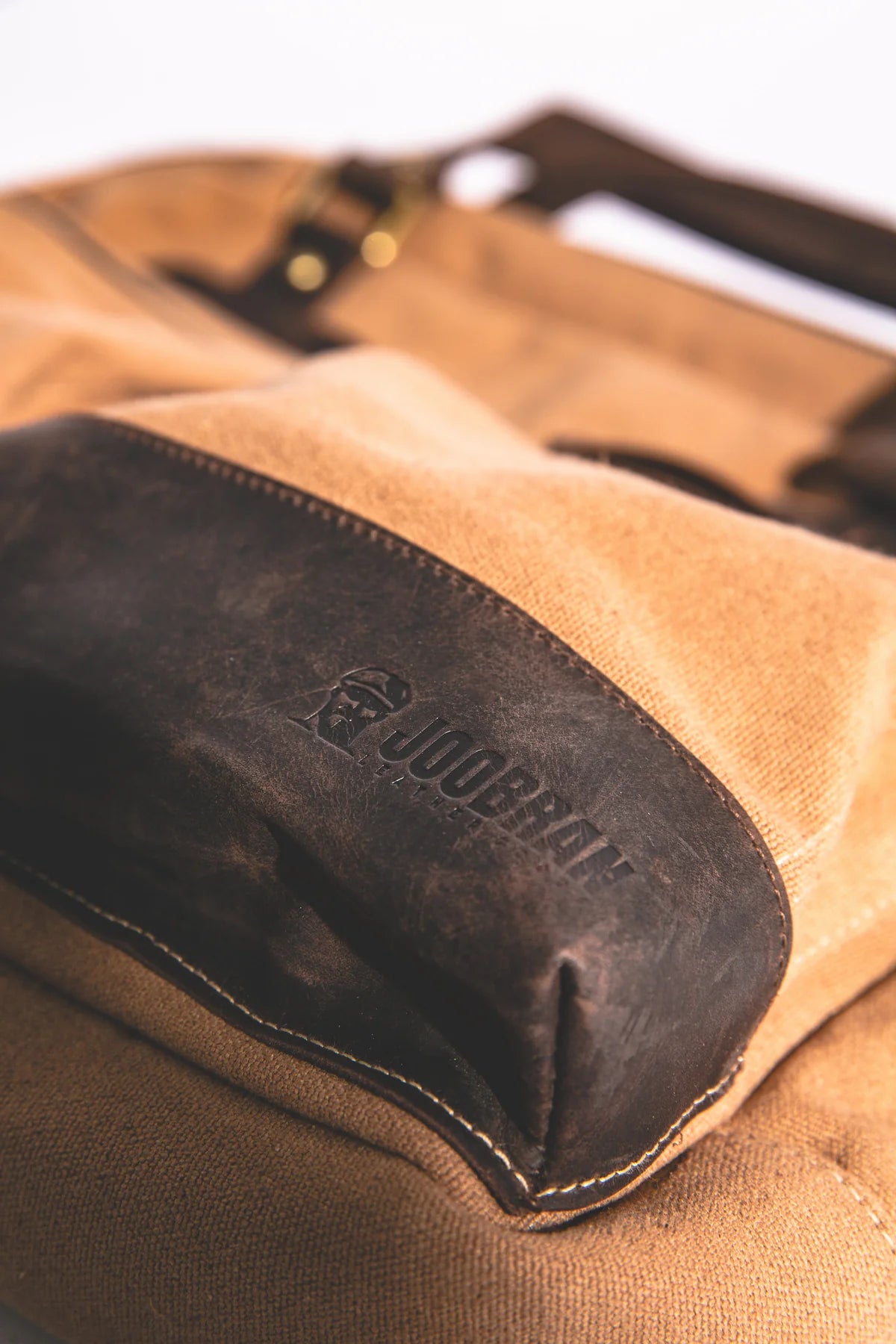 JOOBRAN CHARLIE MESSENGER BAG - TAN