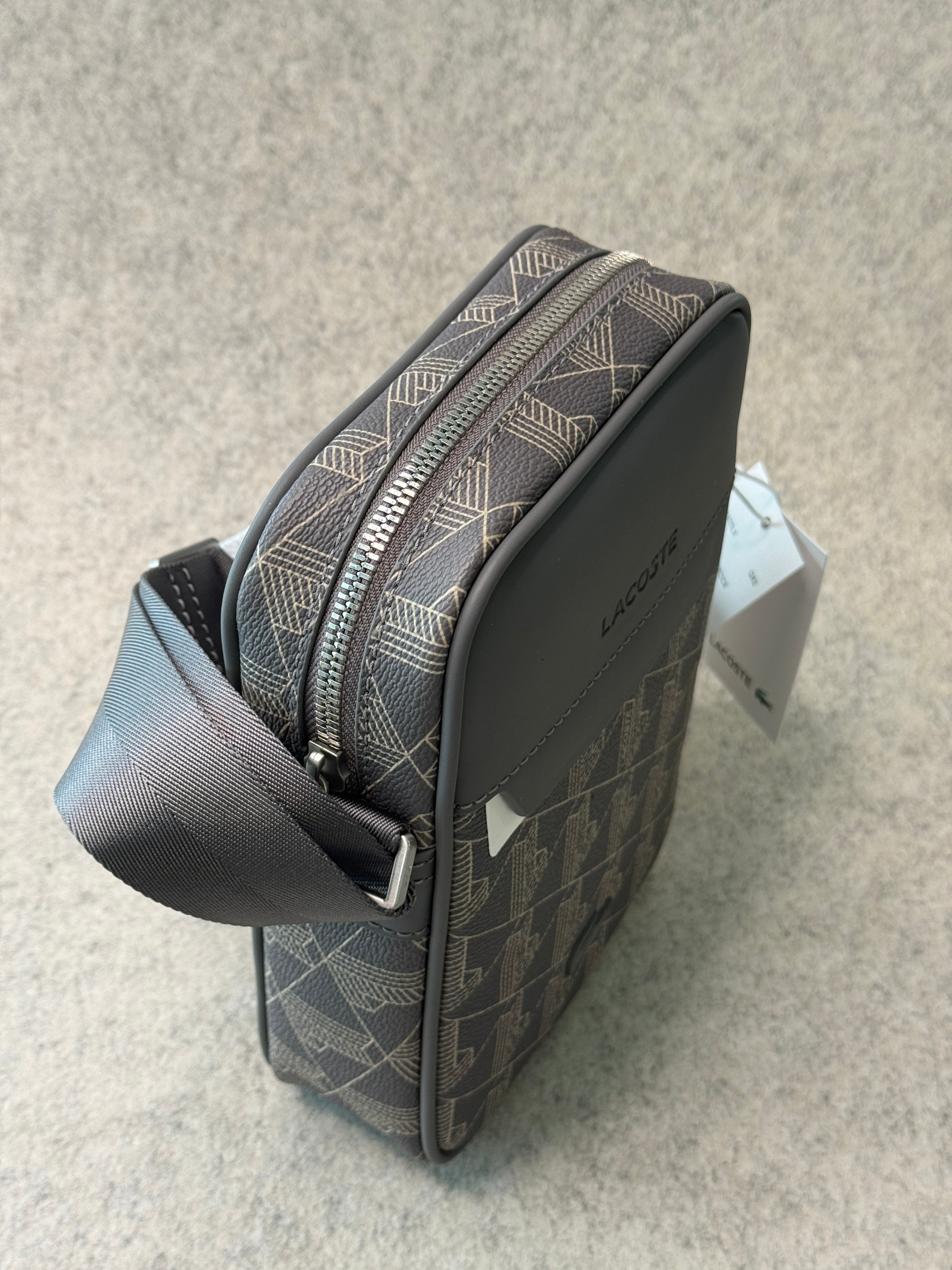 Lacoste vertical camera bag CASTLE ROCK string