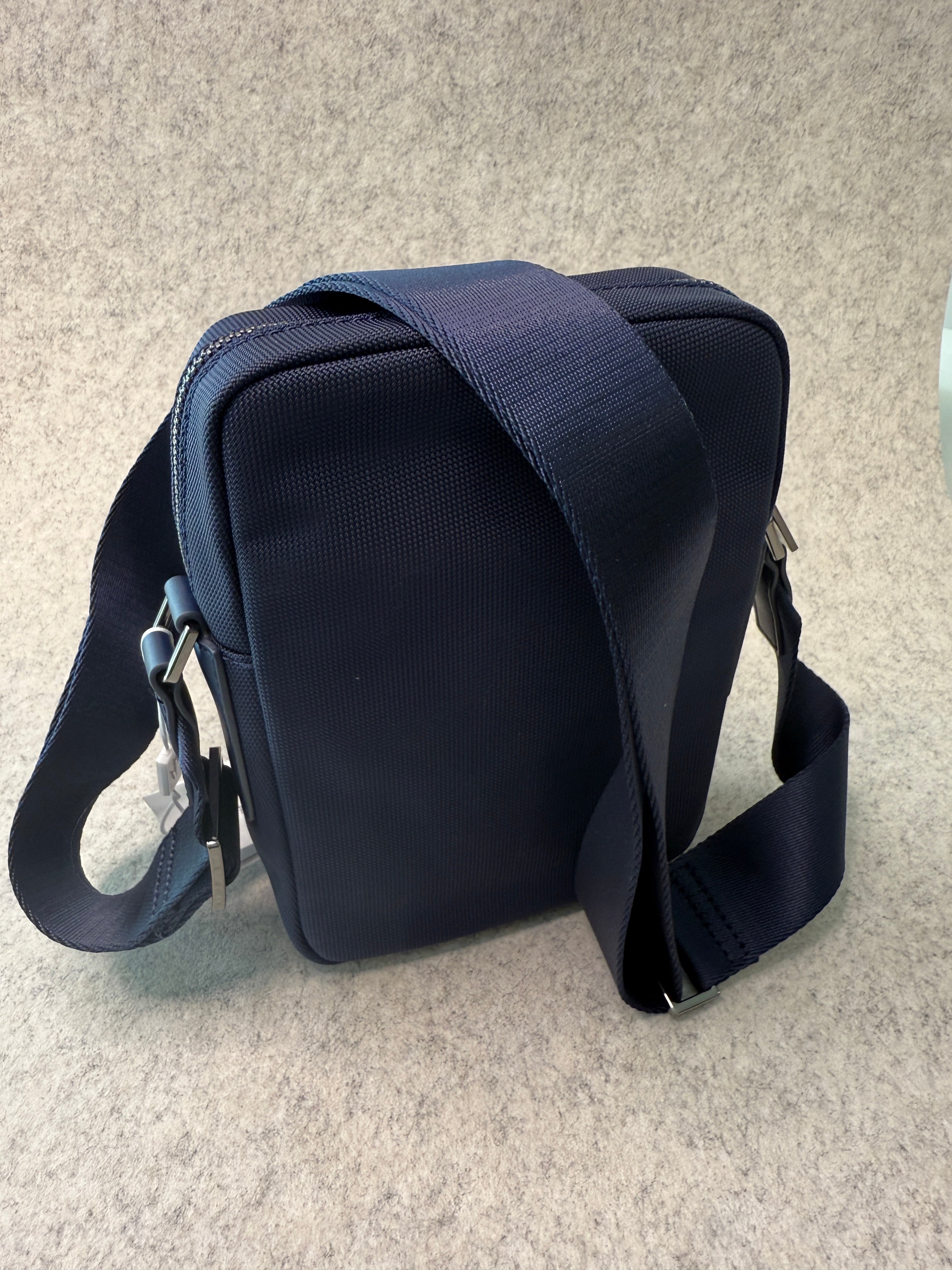 Lacoste vertical camera bag MARINE 166