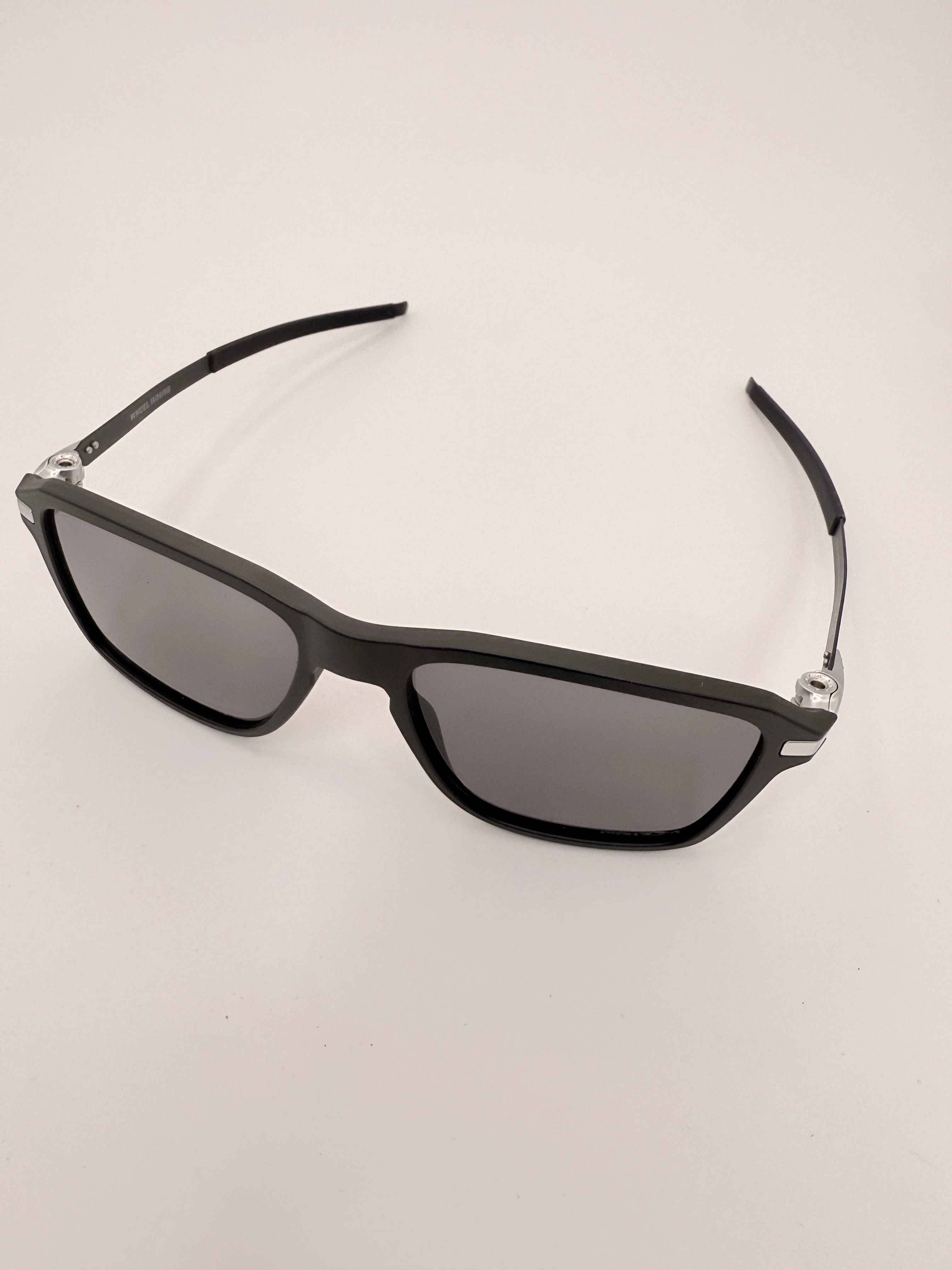 OAKLEY 0OO9469 946901 54