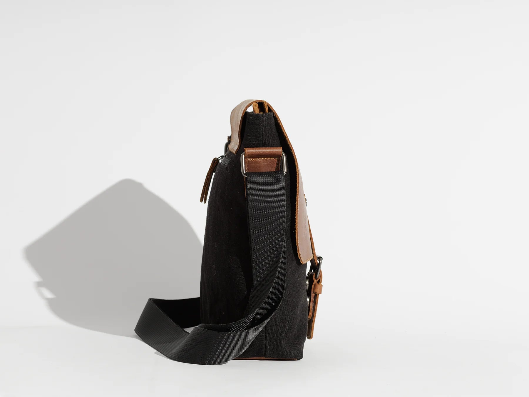 JOOBRAN SHOULDER SATCHEL BAG - BLACK & HAVAN