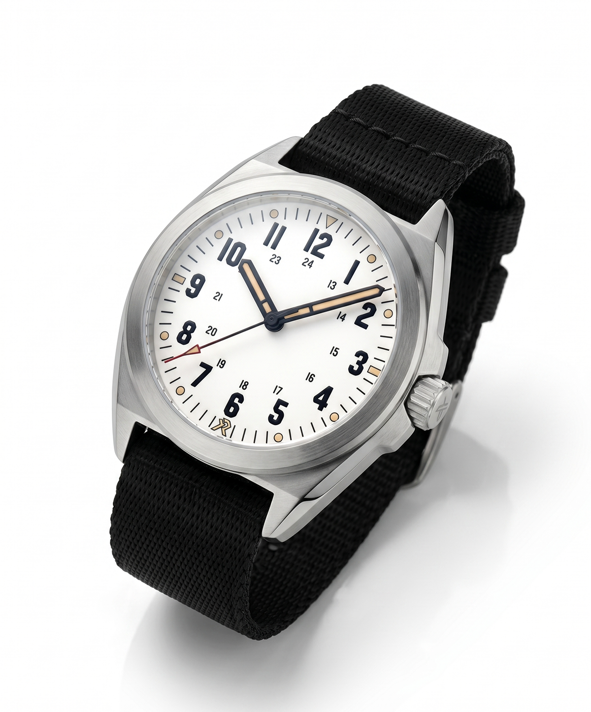 RZE Valour 38 Whistler White automatic titanium