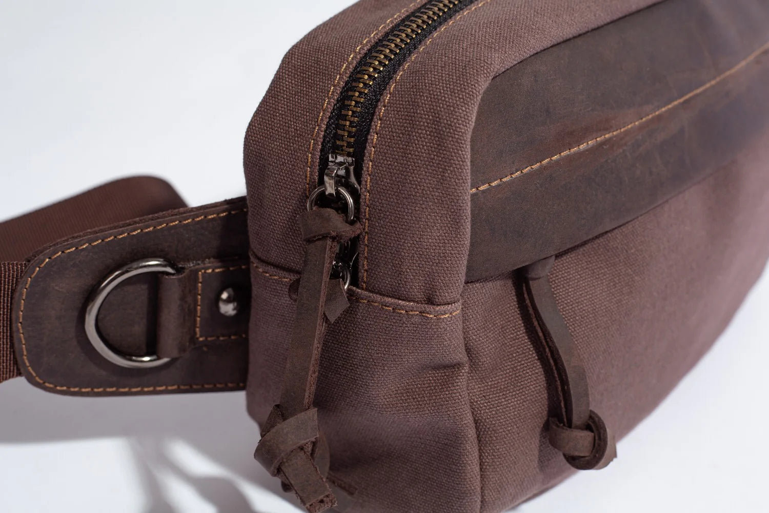 JOOBRAN CHESTER FANNY BAG - LIGHT BROWN