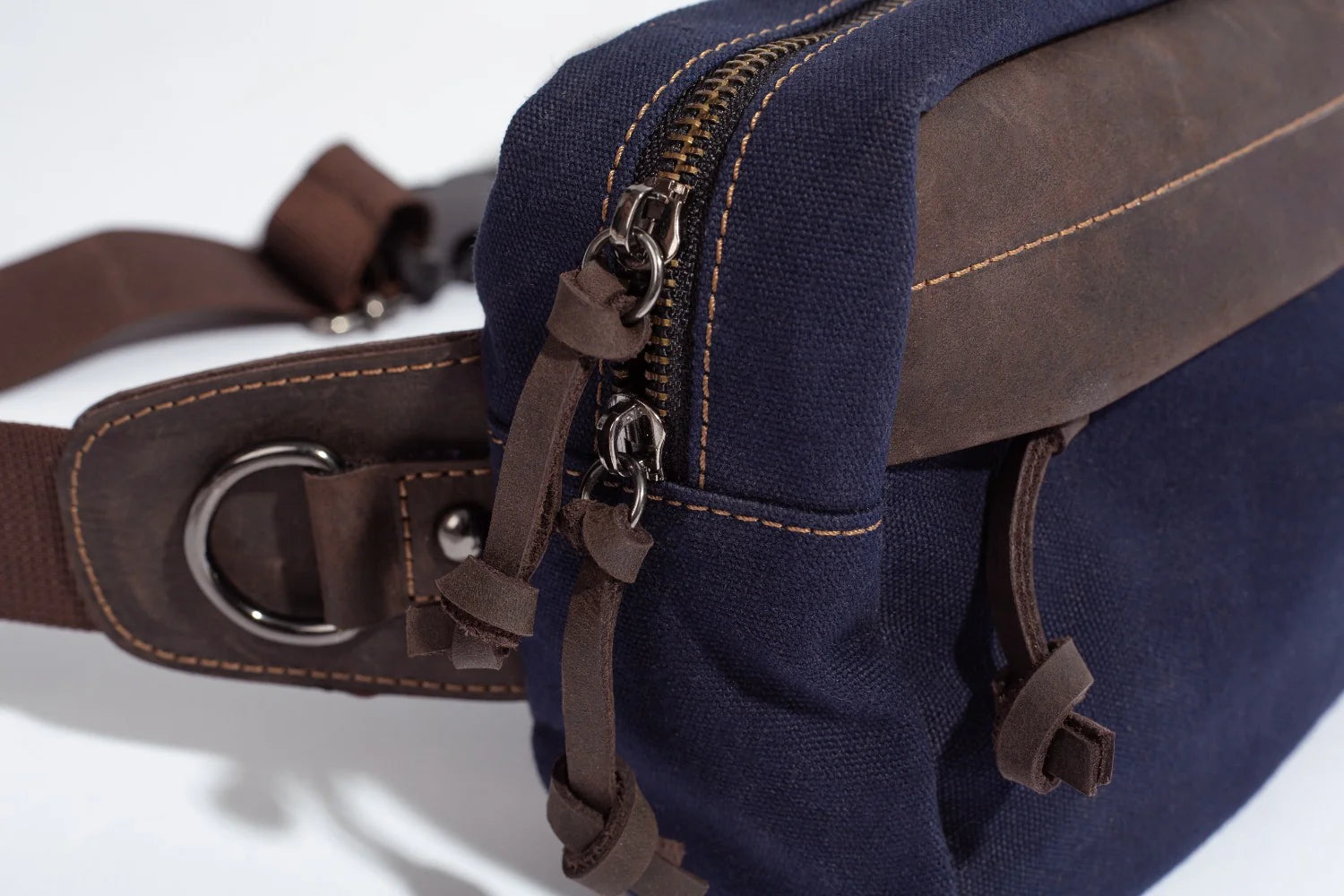JOOBRAN CHESTER FANNY BAG - NAVY BLUE