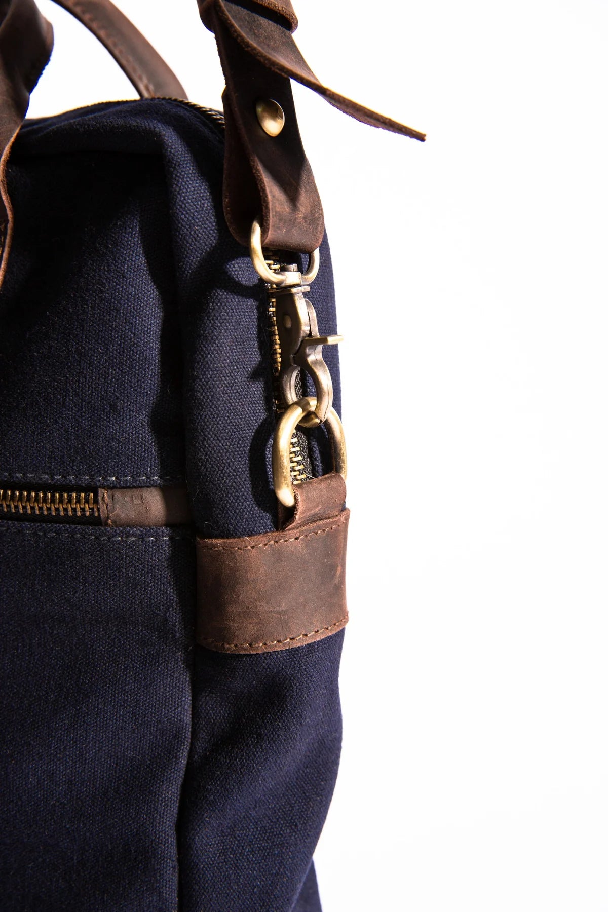 JOOBRAN OLA MESSENGER BAG - NAVY BLUE