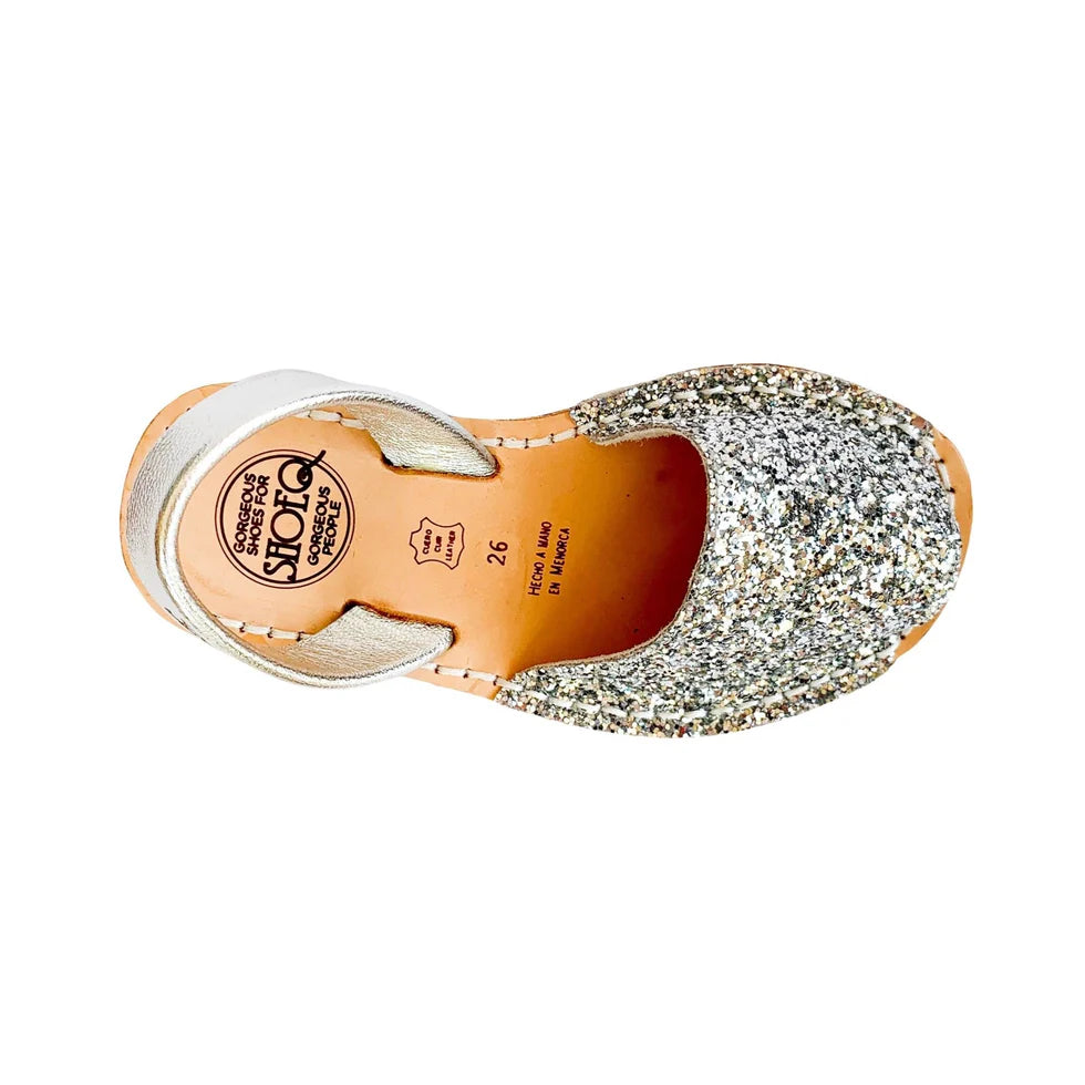 girls classic avarca in silver glitter