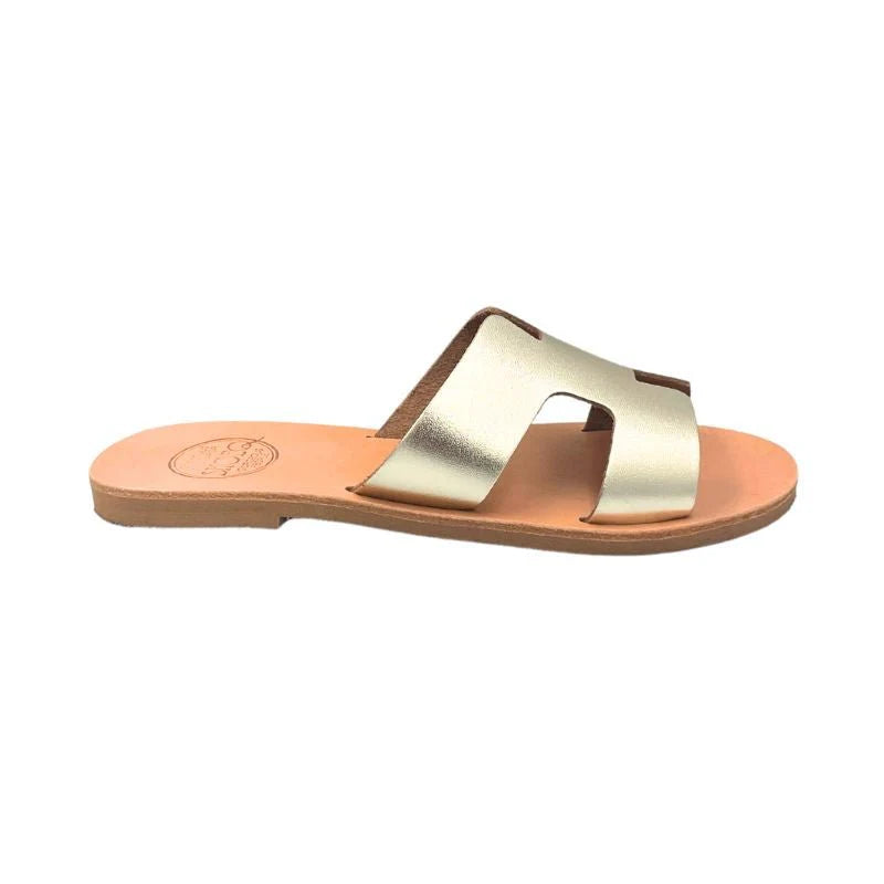 hania slides chamagne