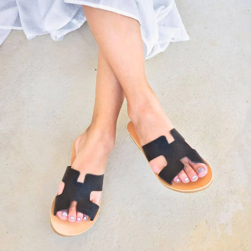 hania slides charcoal